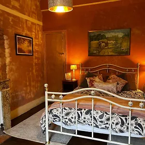 Les Contes Bed and breakfast